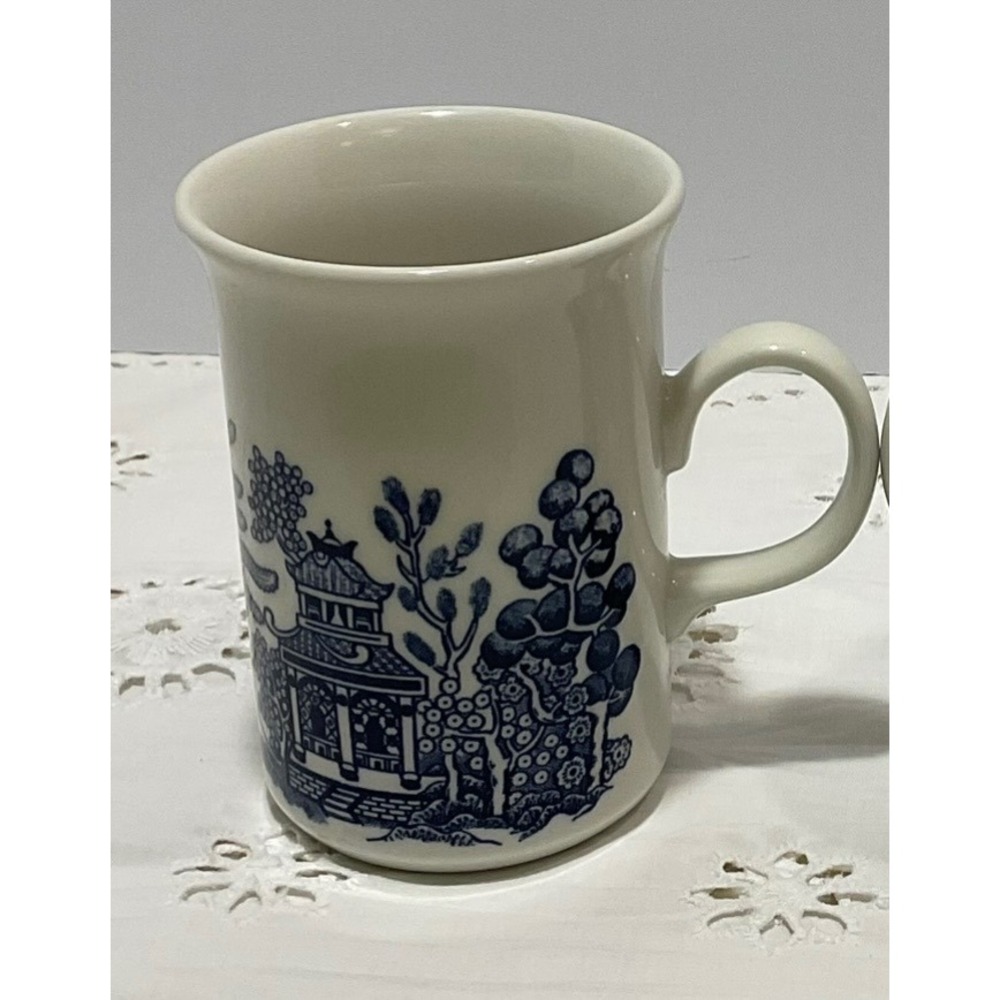 Vintage Blue Willow Churchill New Tall Coffee Mug Blue & White Chinoiserie
